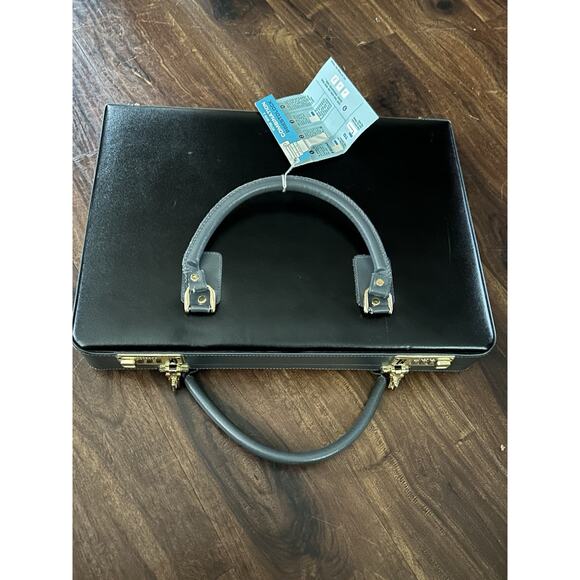 New!! Vintage Presto Briefcase Airway Leather Case 12” X 18” x 4” combo lock